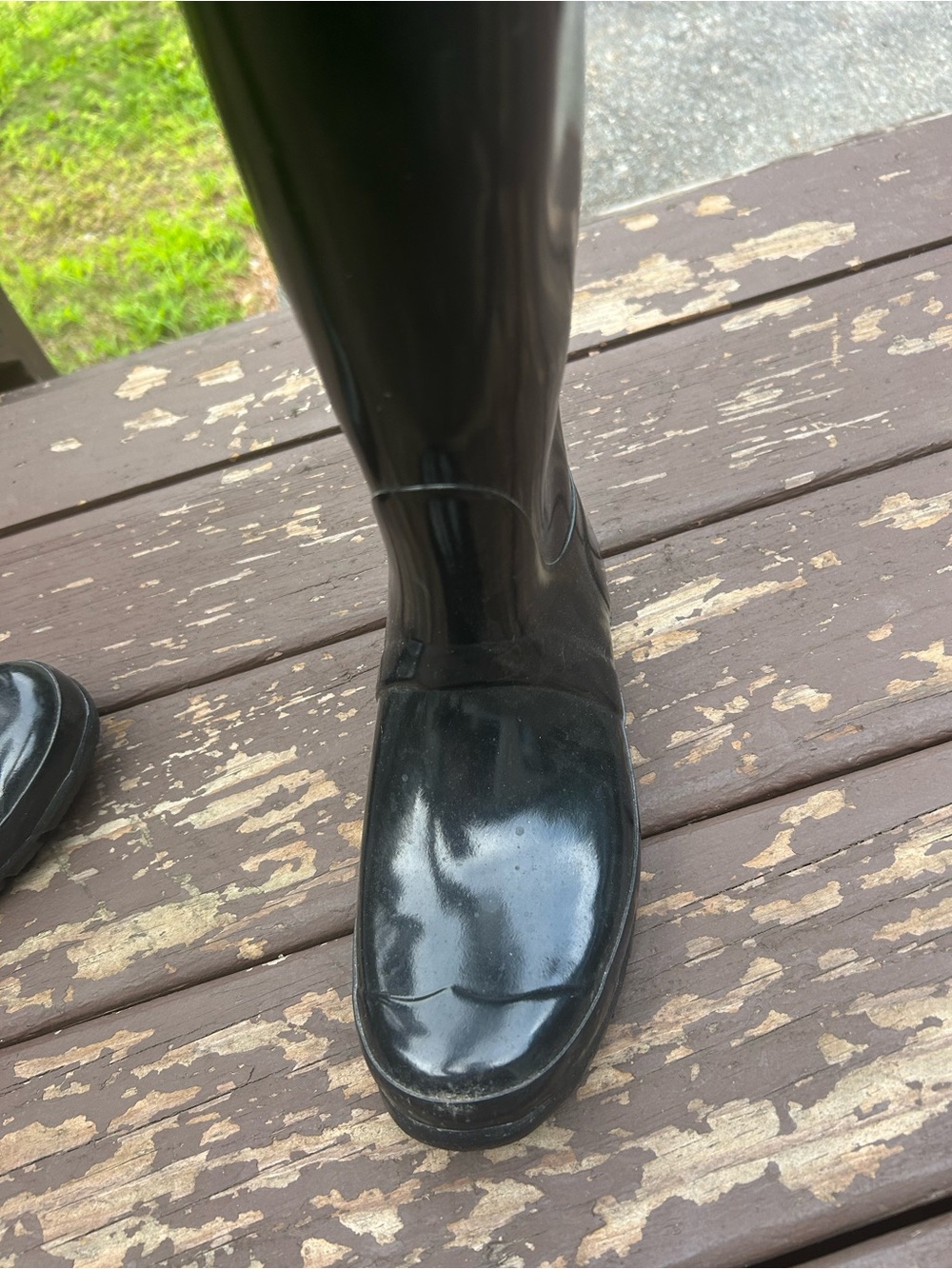 Hunter Cream Knit Sock Liners with Black Rain Boots - Picture 8 of 12